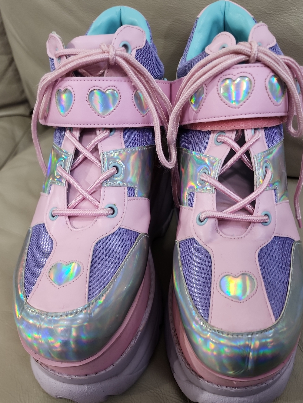 Sugar Thrillz Women' Platform Holographic Sneakers Size 9 Preowned
